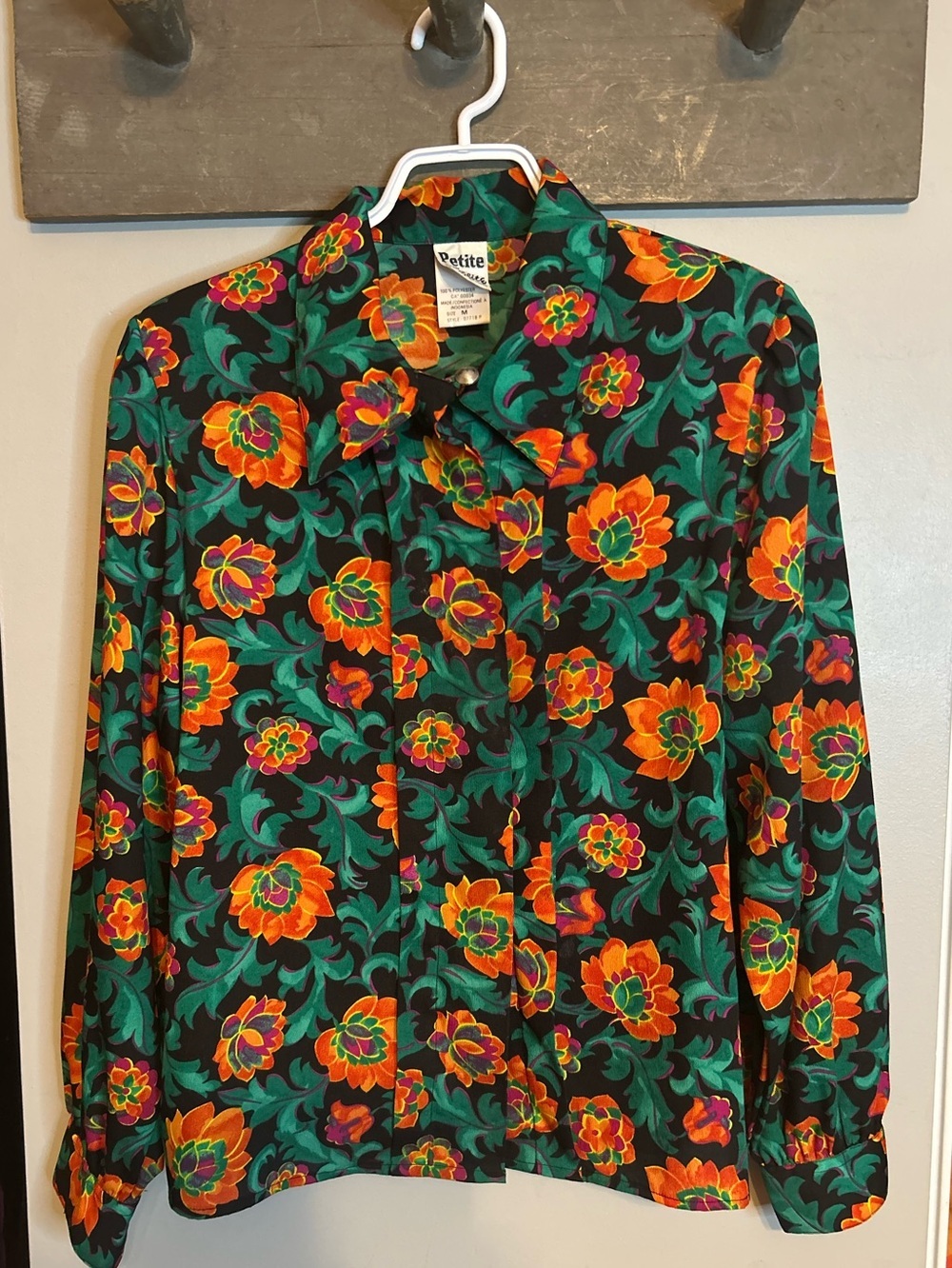 Vintage floral blouse - Picture 2 of 15